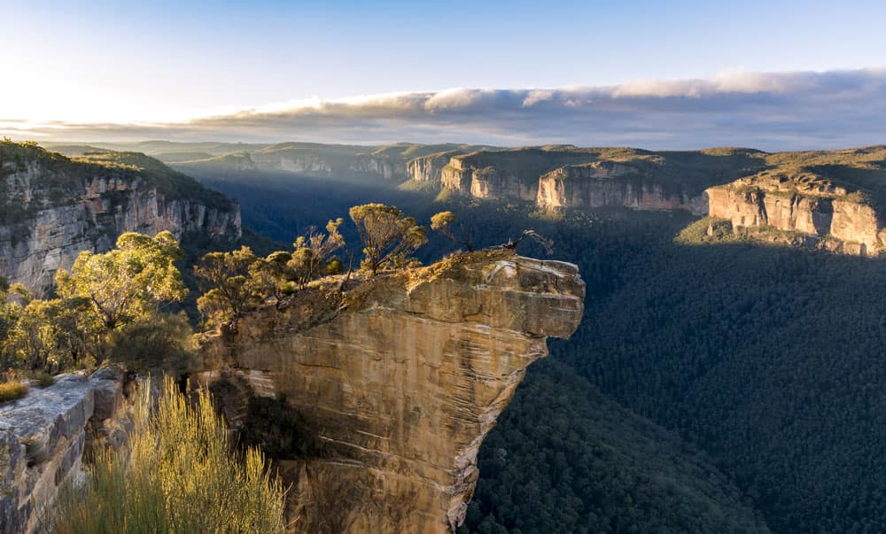 hanging rock lookout, blue mountains